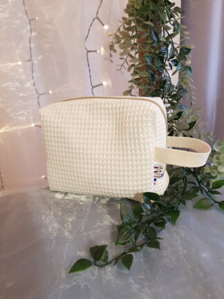 trousse toilette écrue