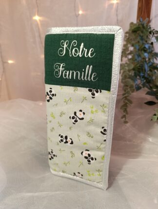 Protège livret famille vert panda